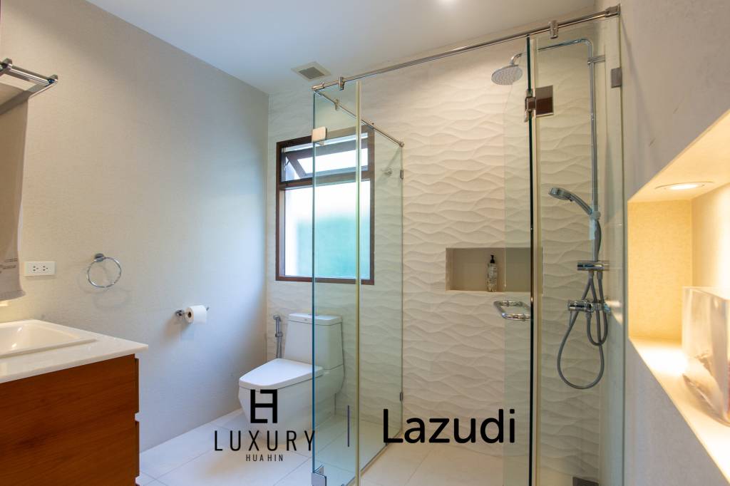 640 平方米 4 床 4 洗澡 别墅 对于 销售