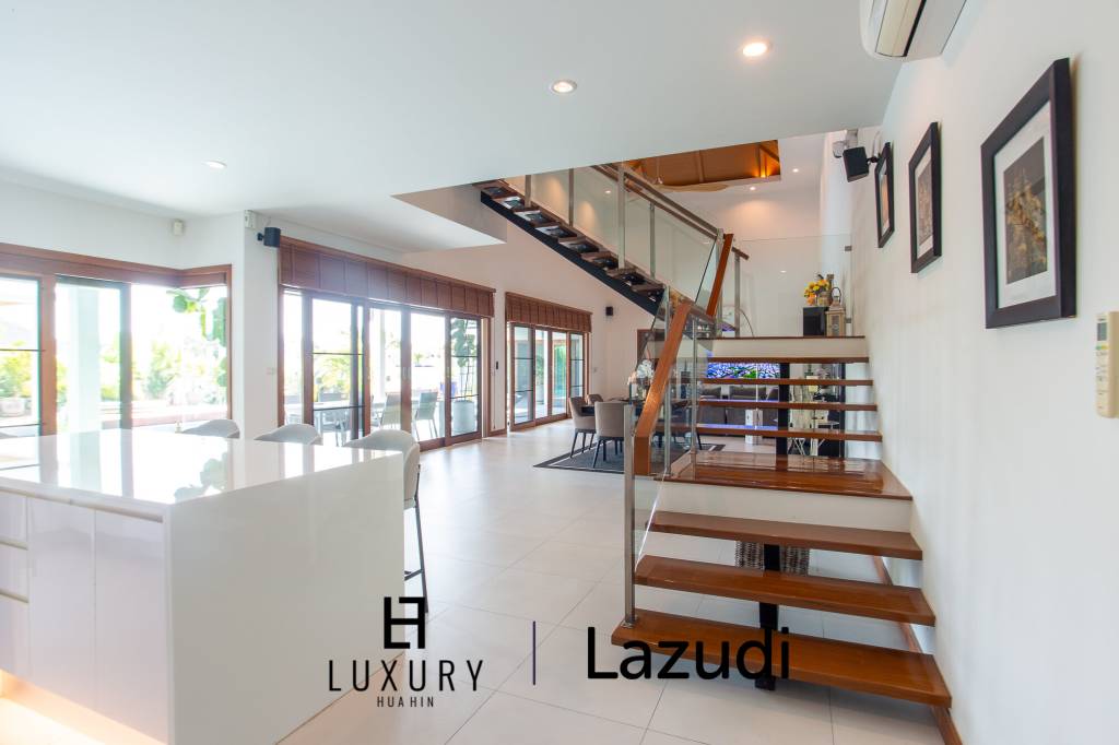 640 平方米 4 床 4 洗澡 别墅 对于 销售