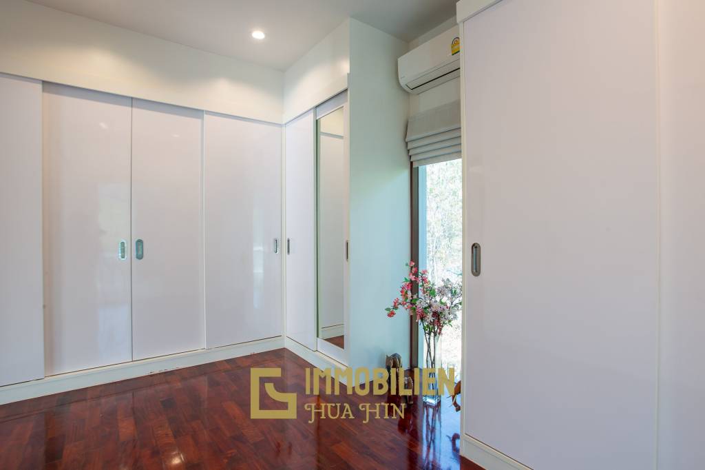 491 qm Wohnfläche / hochwertig Ausgestattet / Bergblick