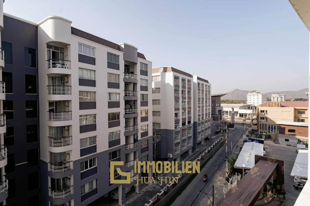 6. Stock / voll möbliert / neuwertig