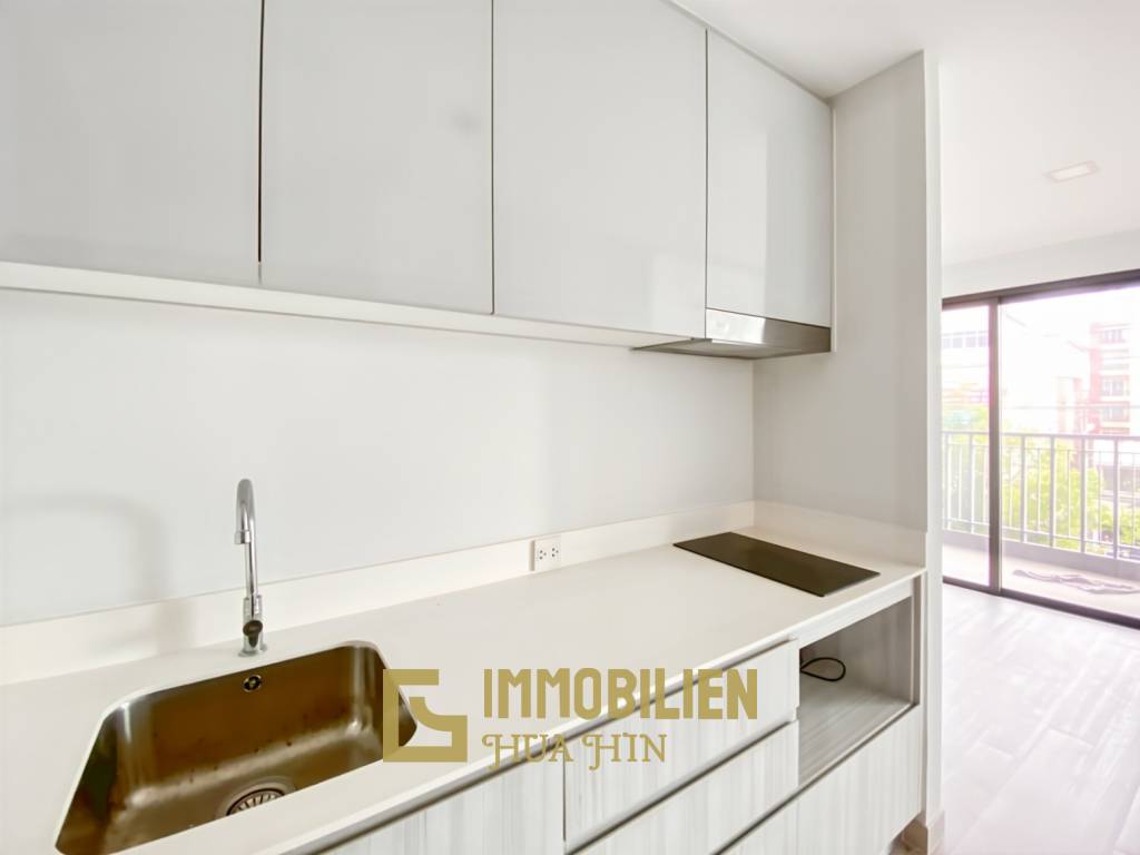 40.75 Wohnfläche / 2 Schlafzimmer / im 4. Stock