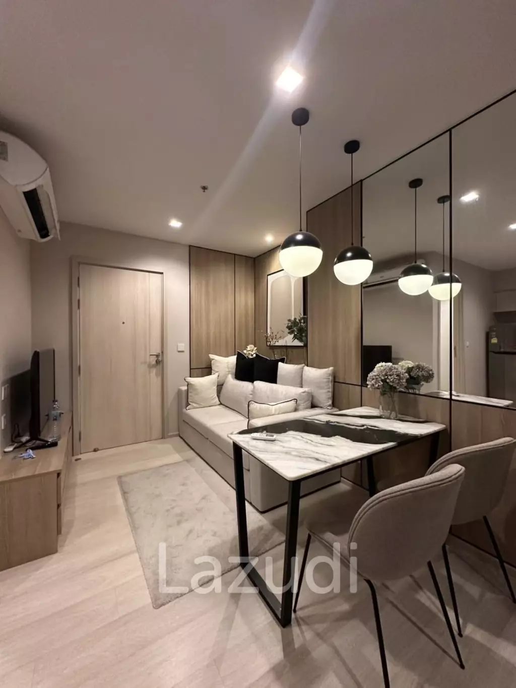 35 sqm 1 Bedroom Condo on 12A Floor at Life One Wireless Lumpini Bangkok