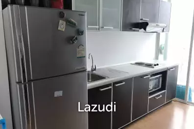 36 sqm high floor 1 bedroom condo The Complete Narathiwat Chong Nonsi Bangkok