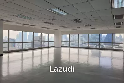 229 sqm Corner Office for Rent at Sermmit Tower Sukhumvit Bangkok