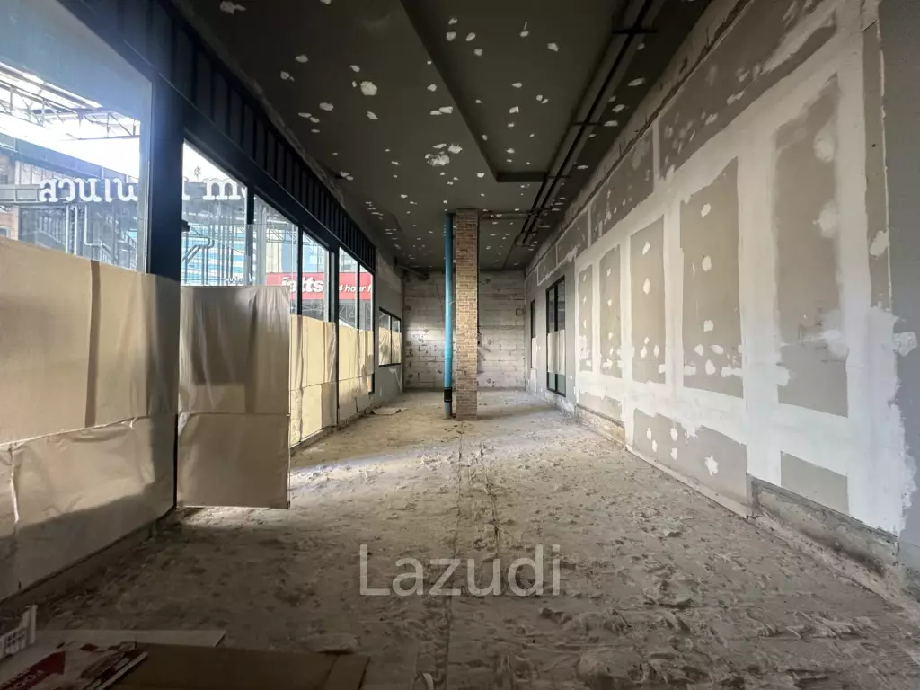 73 sqm Retail Space for Lease in Khlong Toei Bangkok