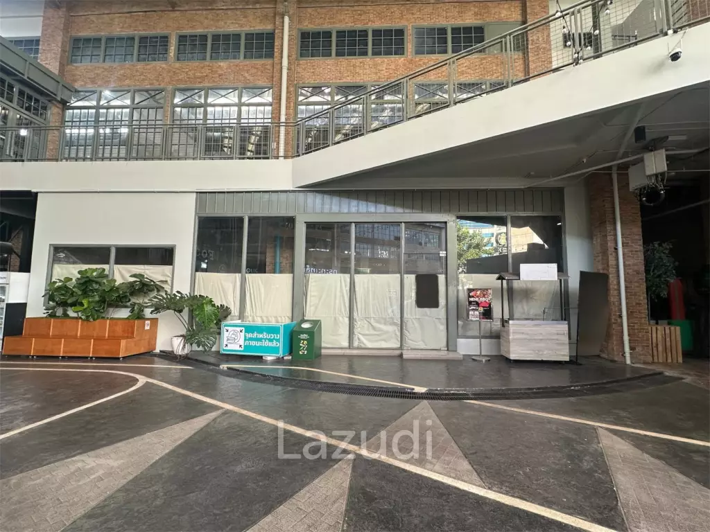 73 sqm Retail Space for Lease in Khlong Toei Bangkok