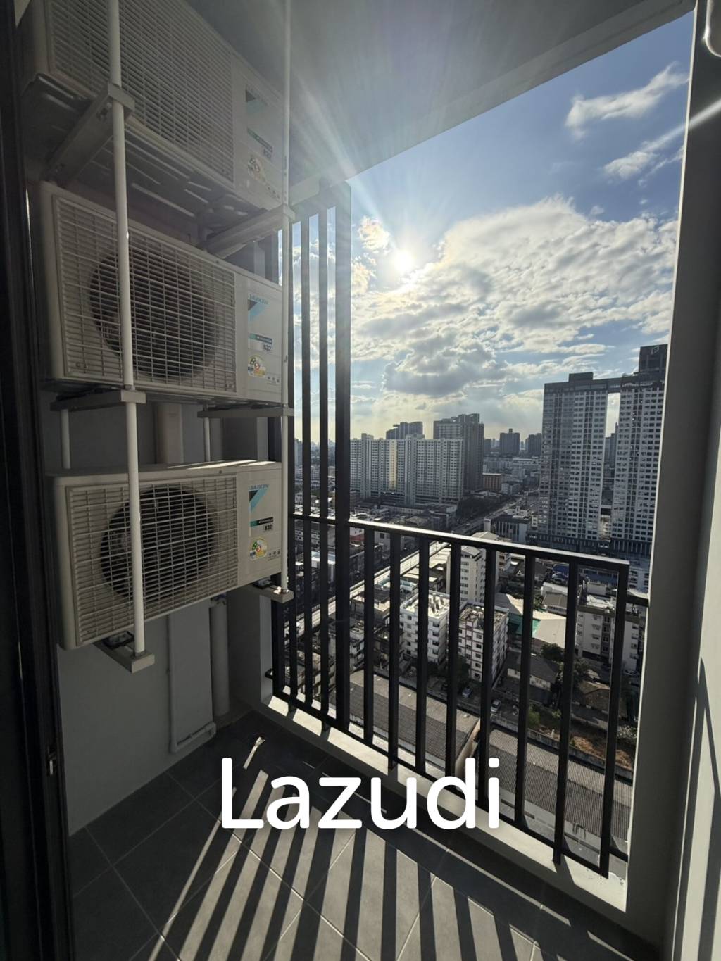 35 Sqm 1 Bed 1 Bath Condo For Sale in Ideo Ramkamhaeng-Lamsali Station