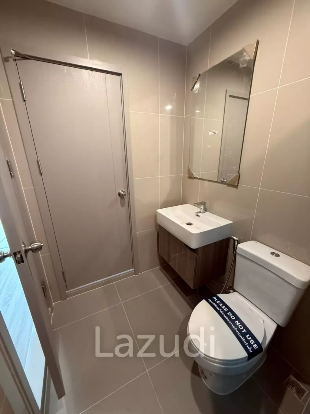 35 Sqm 1 Bed 1 Bath Condo For Sale in Ideo Ramkamhaeng-Lamsali Station