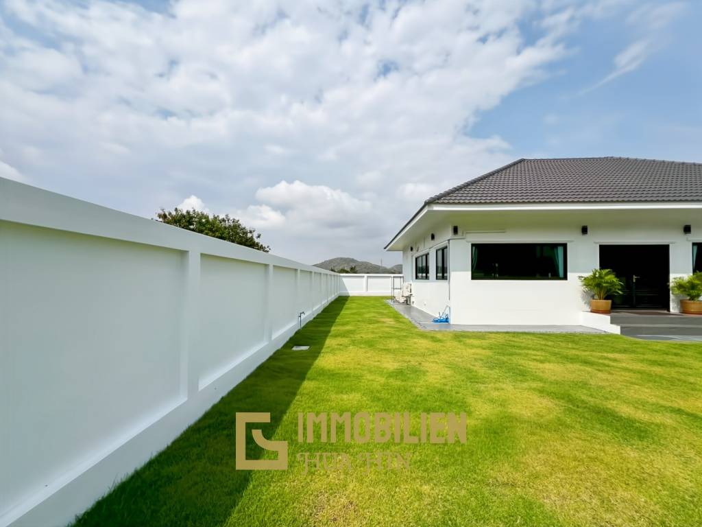 Bergblick / 800 qm Grundstück / voll möbliert