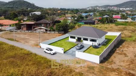 Bergblick / 800 qm Grundstück / voll möbliert