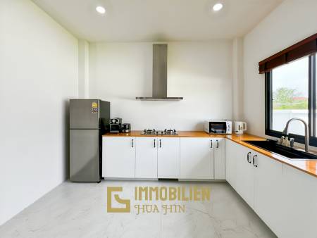 Bergblick / 800 qm Grundstück / voll möbliert