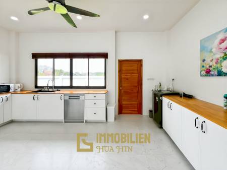 Bergblick / 800 qm Grundstück / voll möbliert