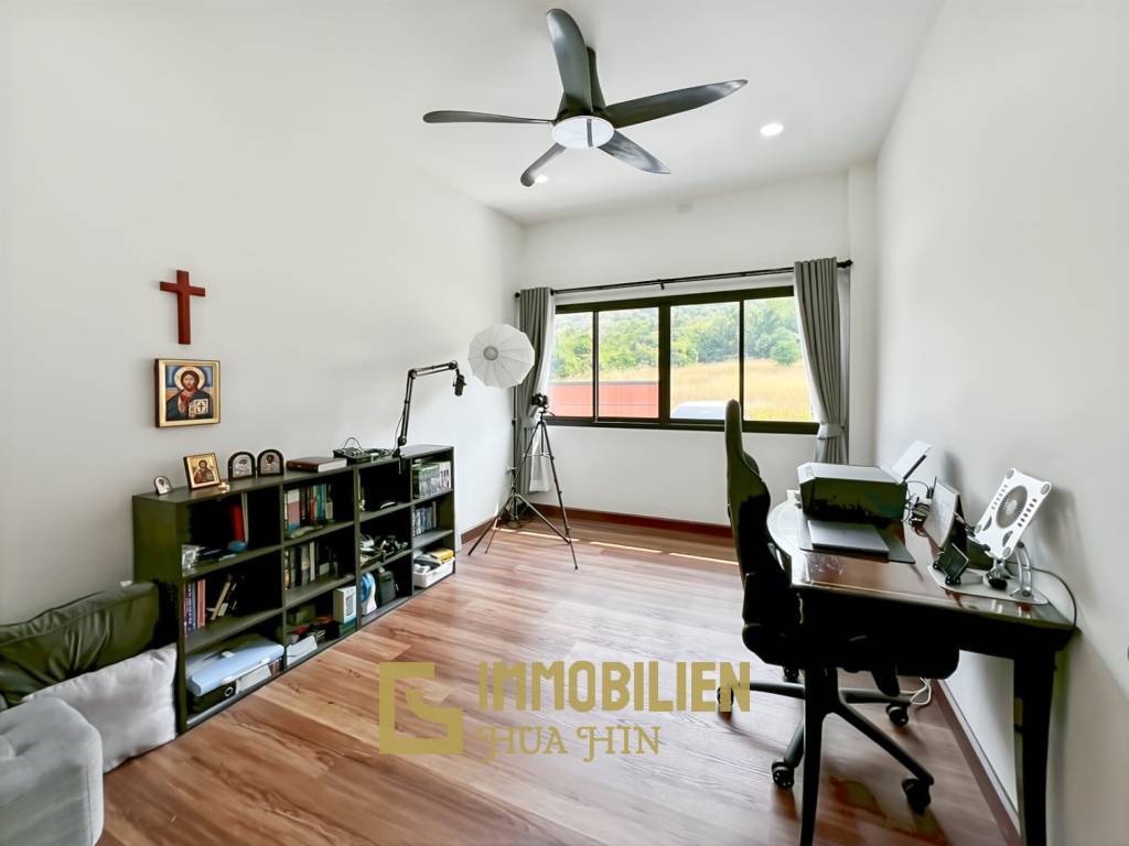 Bergblick / 800 qm Grundstück / voll möbliert