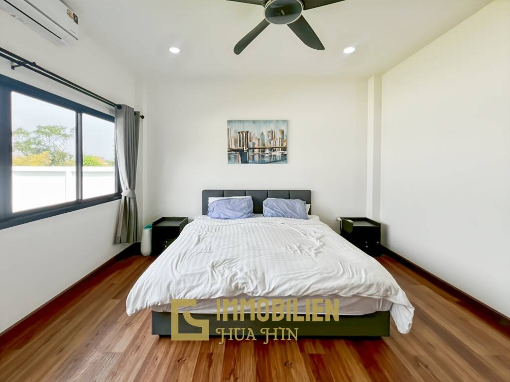 Bergblick / 800 qm Grundstück / voll möbliert