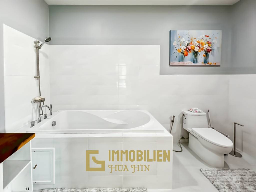 Bergblick / 800 qm Grundstück / voll möbliert