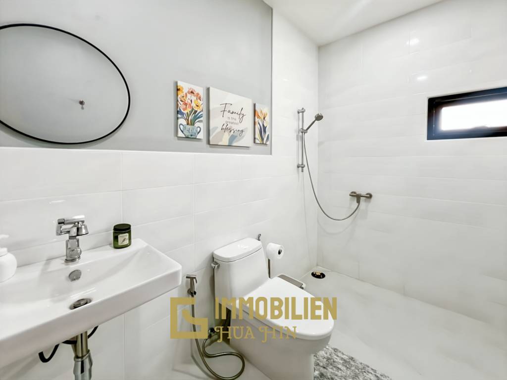 Bergblick / 800 qm Grundstück / voll möbliert