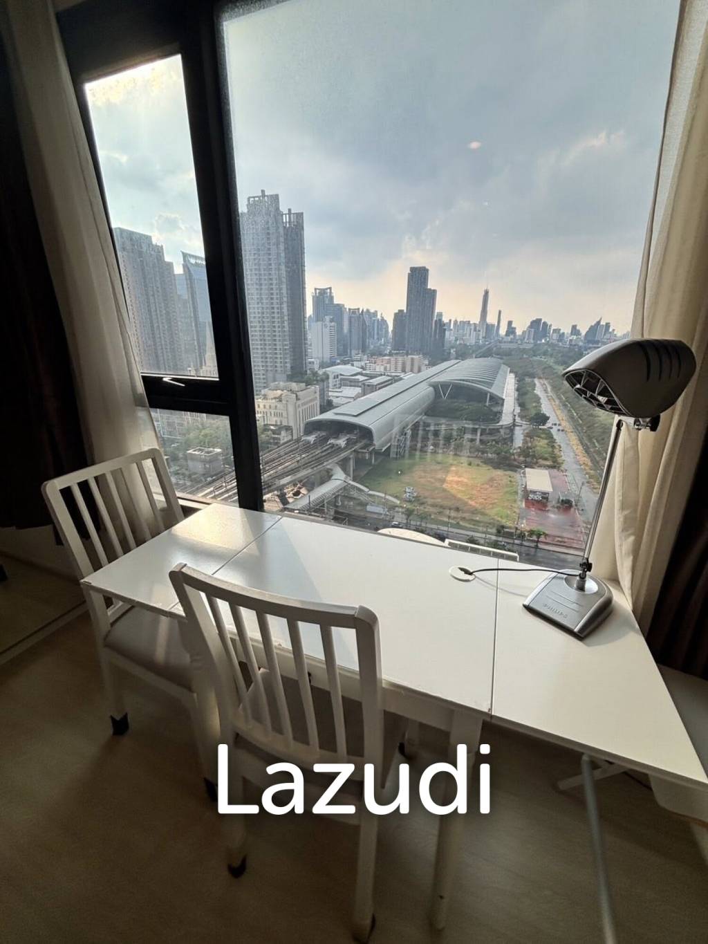 30 sqm high floor condo at Life Asoke in Bang Kapi Huai Kwang Bangkok
