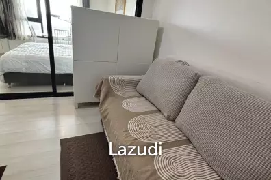 30 sqm high floor condo at Life Asoke in Bang Kapi Huai Kwang Bangkok