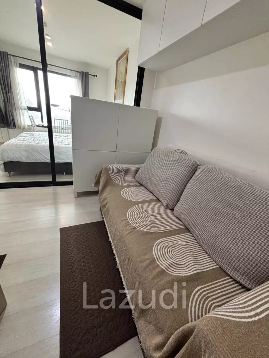 30 sqm high floor condo at Life Asoke in Bang Kapi Huai Kwang Bangkok