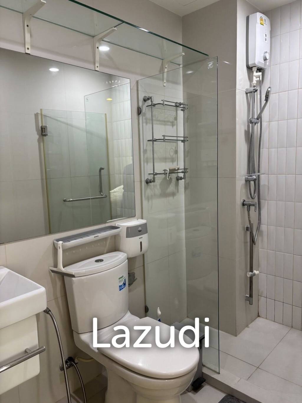 30 sqm high floor condo at Life Asoke in Bang Kapi Huai Kwang Bangkok