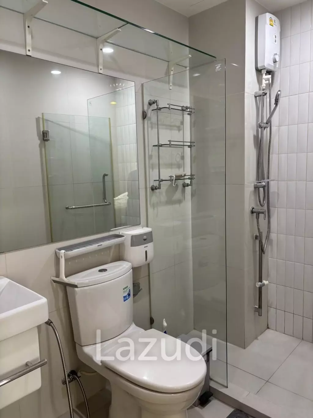 30 sqm high floor condo at Life Asoke in Bang Kapi Huai Kwang Bangkok