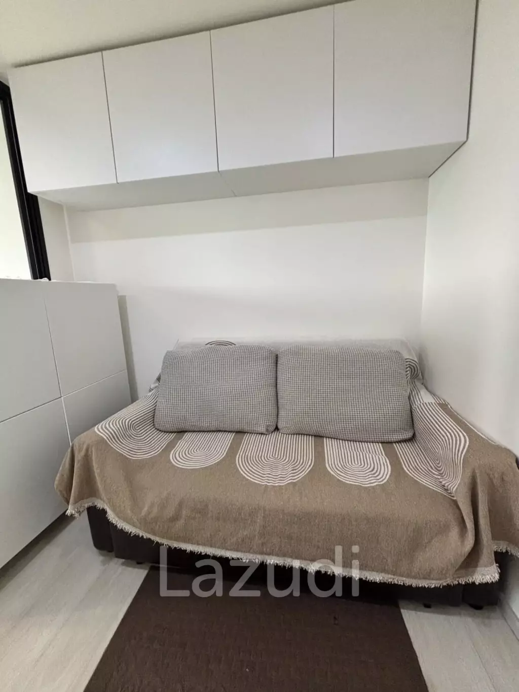 30 sqm high floor condo at Life Asoke in Bang Kapi Huai Kwang Bangkok