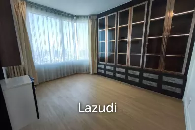 145 sqm 3-Bed High-Floor Condo at Watermark Chaophraya Bangkok