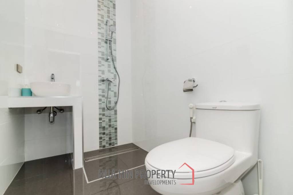 ORCHID PARADISE HOMES  : 4 bed pool villa with guest house