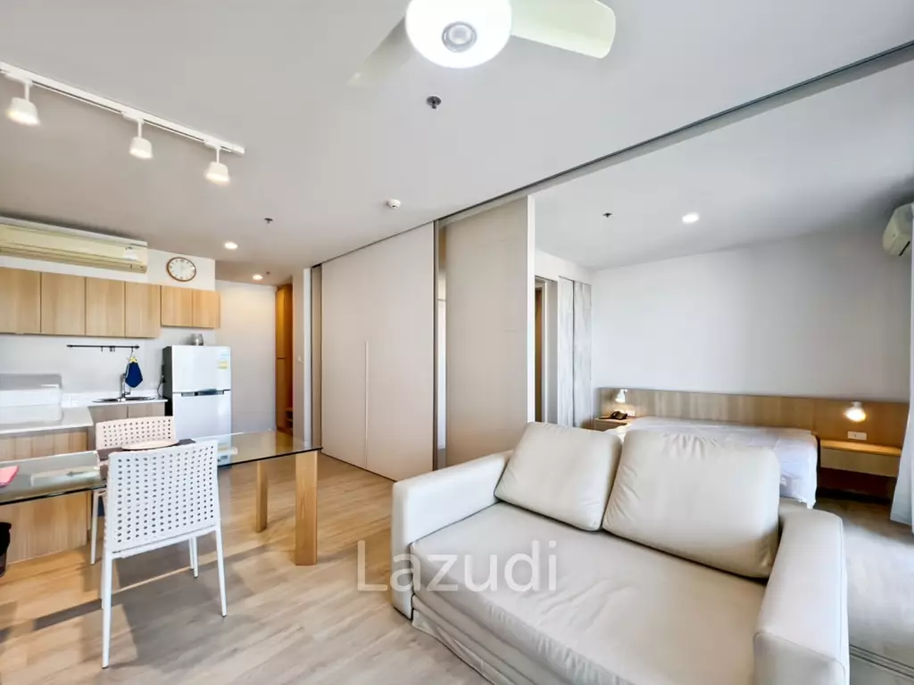 45 sqm Sea-View 1-Bed Condo on 7th Floor in Cha-Am