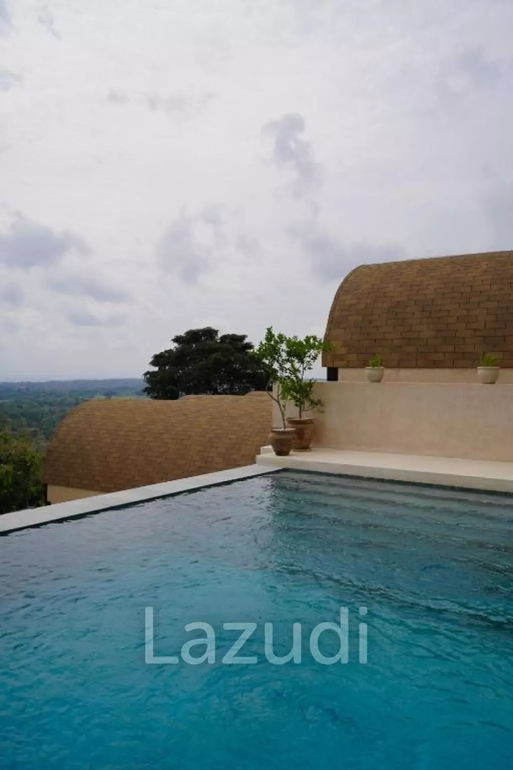 Ocean View 2 Bedroom Apartment in Padang Padang - 90 Year Lease