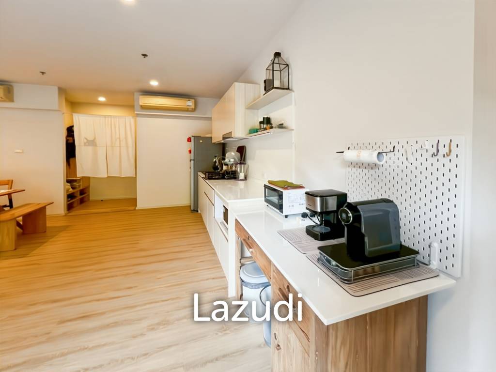 92 sqm Pool Access 2-Bed Condo for Sale at Baan Thew Talay Aqua Marine