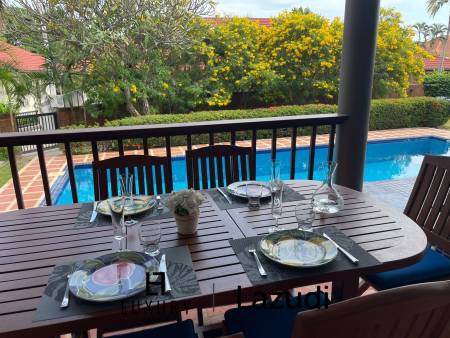 วิลล่า2ชั้น 5 ห้องนอนพร้อมสระว่ายน้ำบนพื้นที่กว้างขวาง ในคริสตัล วิว หัวหิน