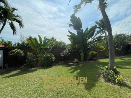 1000 qm Grundstück / 440 qm Wohnfläche / Edle Holzausstattung