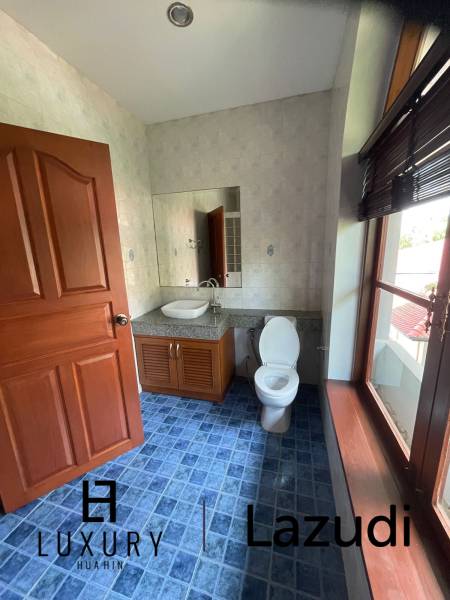 วิลล่า2ชั้น 5 ห้องนอนพร้อมสระว่ายน้ำบนพื้นที่กว้างขวาง ในคริสตัล วิว หัวหิน