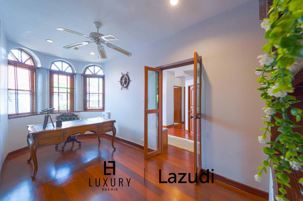 Spacious 5-Bedroom Pool Villa in Crystal View Hua Hin