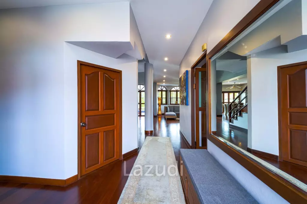Spacious 5-Bedroom Pool Villa in Crystal View Hua Hin