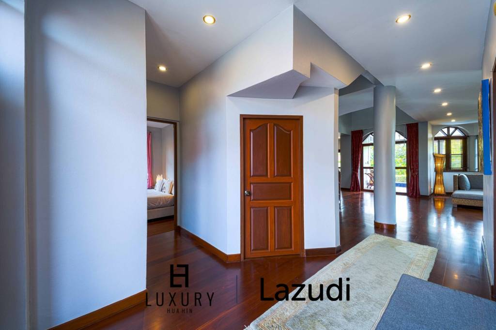 Spacious 5-Bedroom Pool Villa in Crystal View Hua Hin
