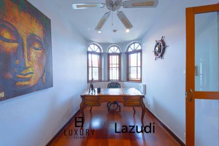 Spacious 5-Bedroom Pool Villa in Crystal View Hua Hin