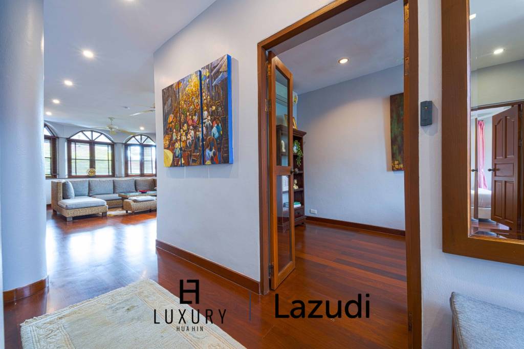 Spacious 5-Bedroom Pool Villa in Crystal View Hua Hin