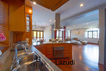 Spacious 5-Bedroom Pool Villa in Crystal View Hua Hin
