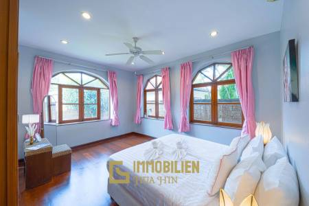 1000 qm Grundstück / 440 qm Wohnfläche / Edle Holzausstattung