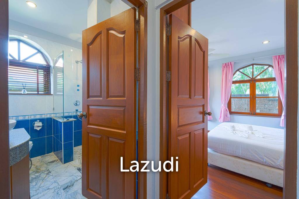 Spacious 5-Bedroom Pool Villa in Crystal View Hua Hin