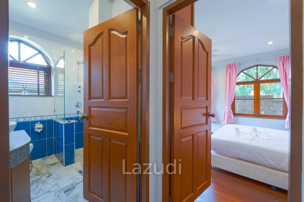 Spacious 5-Bedroom Pool Villa in Crystal View Hua Hin