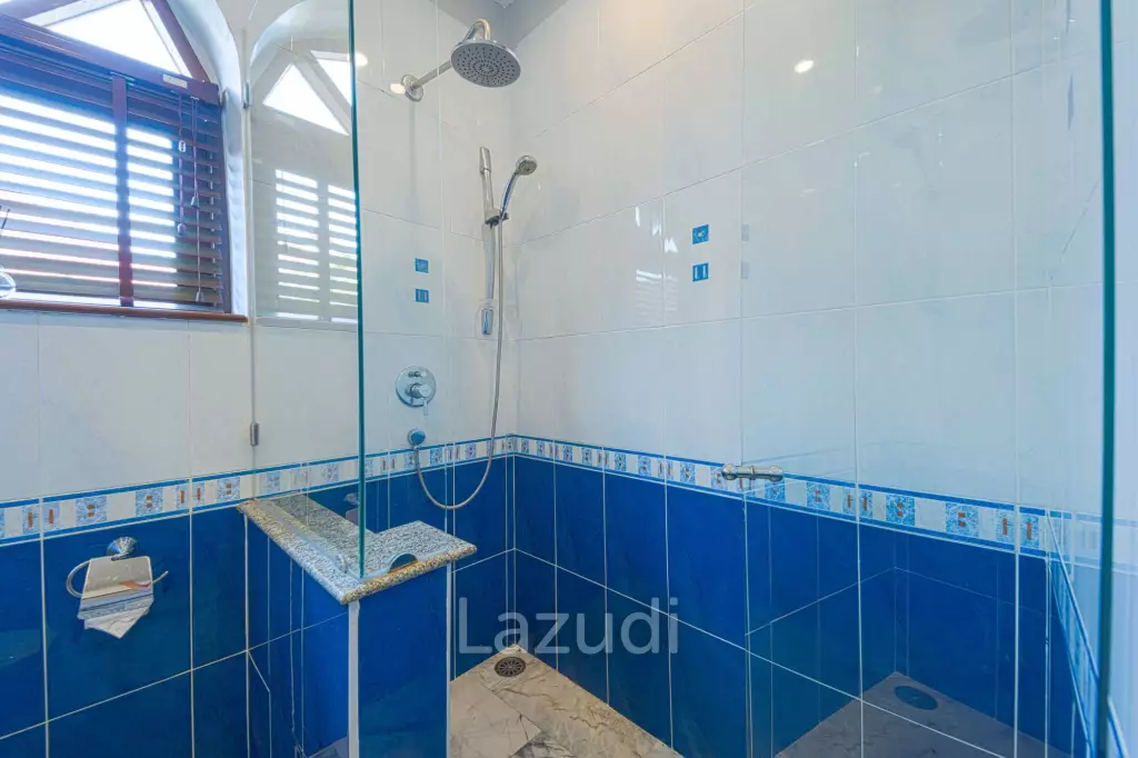Spacious 5-Bedroom Pool Villa in Crystal View Hua Hin