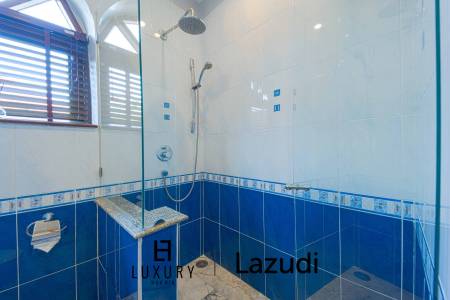 Spacious 5-Bedroom Pool Villa in Crystal View Hua Hin