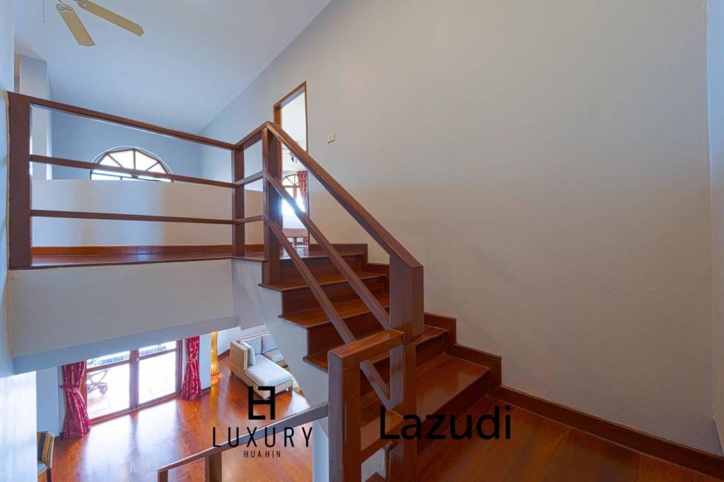 Spacious 5-Bedroom Pool Villa in Crystal View Hua Hin