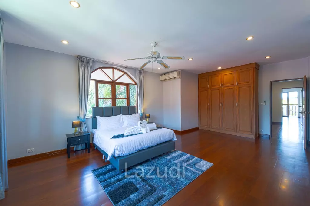 Spacious 5-Bedroom Pool Villa in Crystal View Hua Hin