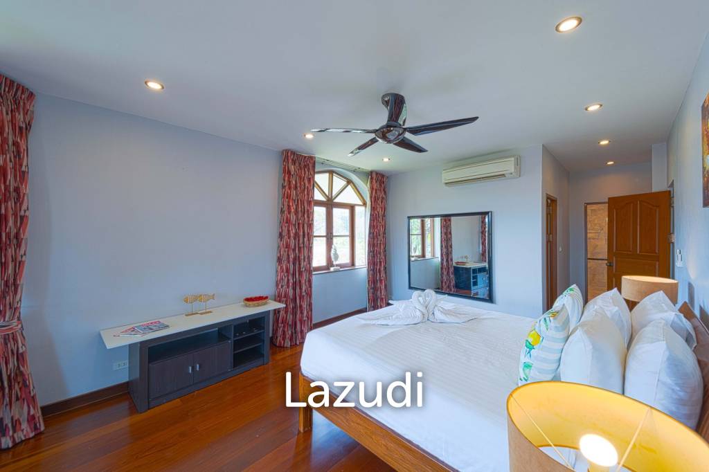 Spacious 5-Bedroom Pool Villa in Crystal View Hua Hin