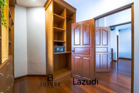 Spacious 5-Bedroom Pool Villa in Crystal View Hua Hin