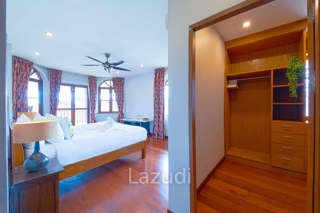 Spacious 5-Bedroom Pool Villa in Crystal View Hua Hin